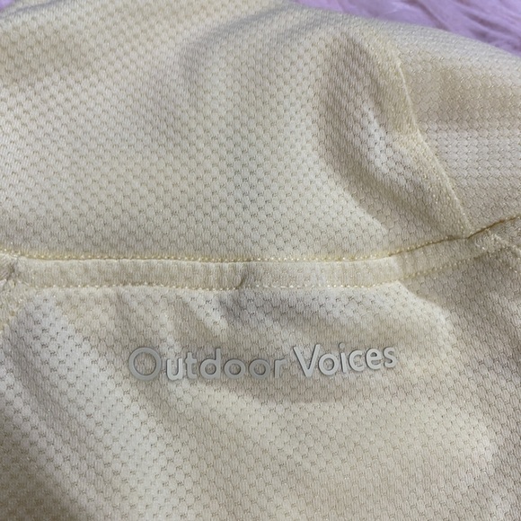 Outdoor Voices Light Yellow FastTrack Mesh Turtleneck Top - Picture 4 of 10
